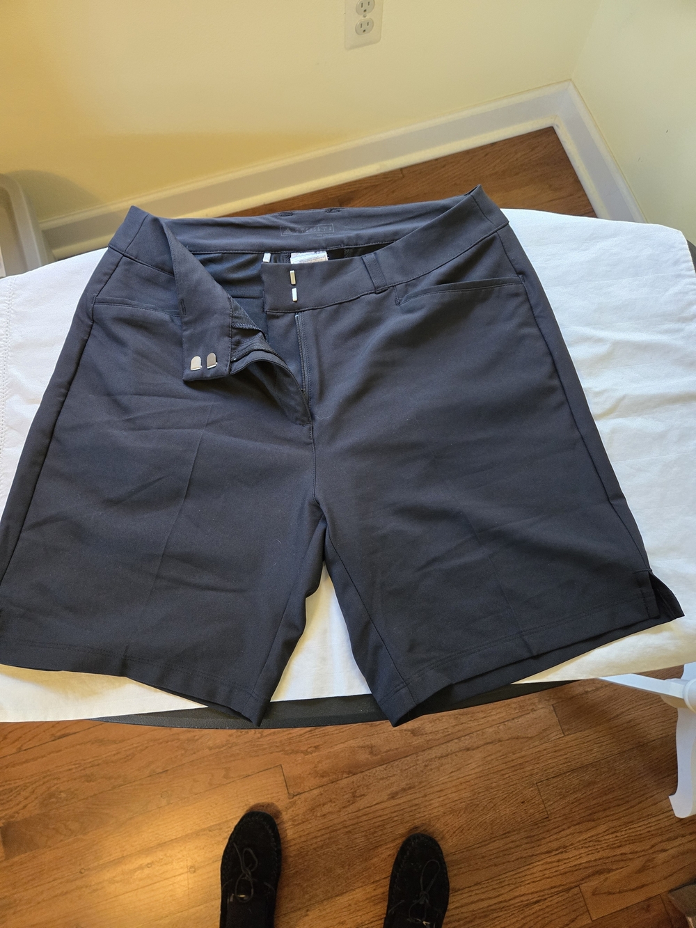 adidas Women's Ultimate365 Golf Shorts Black - Size 6, 1 of 2